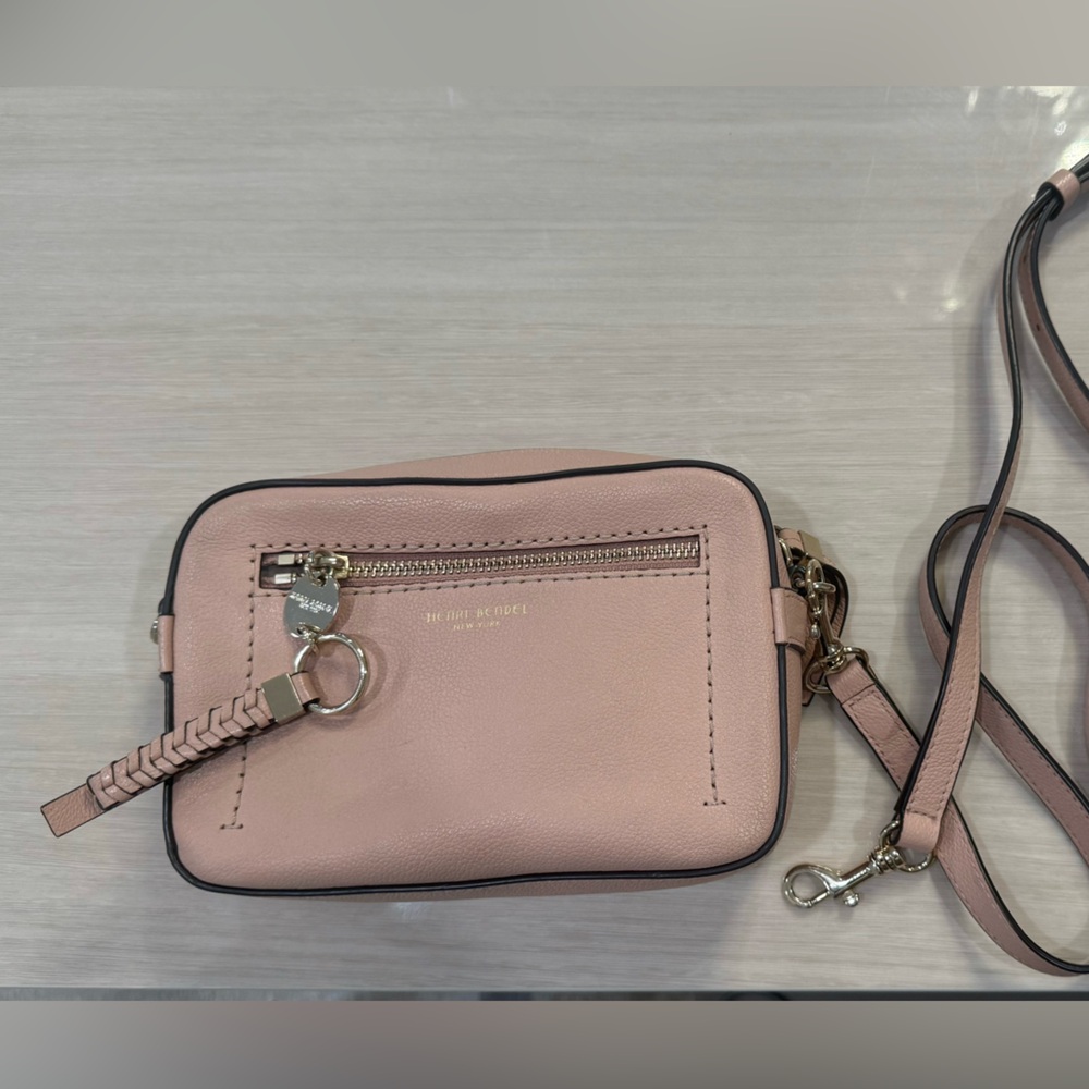 Henri Bendel
Crosby Mini Zip Crossbody
BENDEL BASH
Color: MAHOGANY ROSE
